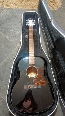 The Loar LO 16 BK