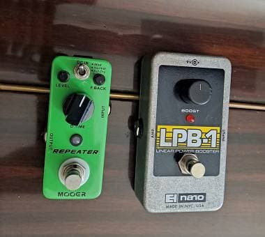 Electro Harmonix LPB-1 Linear Power Buster + Mooer Repeater