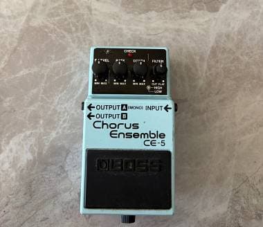 Boss Chorus ensemble CE-5