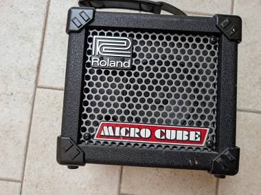 Roland Micro cube microcube amplificatore combo chitarra e voce anche a batterie