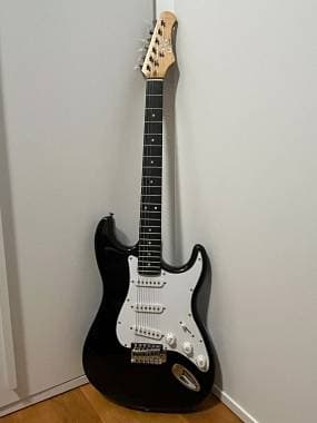 Kit Chitarra Elettrica Eko+Ampli Fender Frontman 10G+Pedaliera Boss ME-25+ Borsa