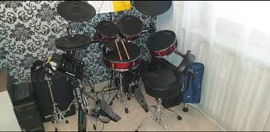 Alesis Strike kit