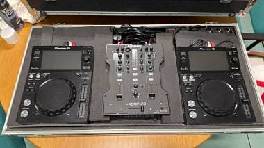 Consolle completa 2x Pioneer XDJ-700, Mixer Allen & Heath Xone:23 + CASE