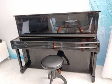 Pianoforte verticale Young Chang E-118