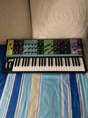 Moog matriarch semimodulare
