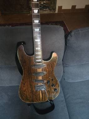 Stratocaster liuteria legni esotici