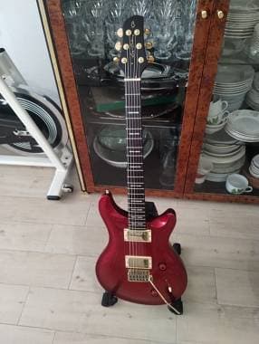 Larry Carlton Sire Q7 Sparkle Red