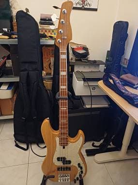 Sire Marcus Miller P8 Natural