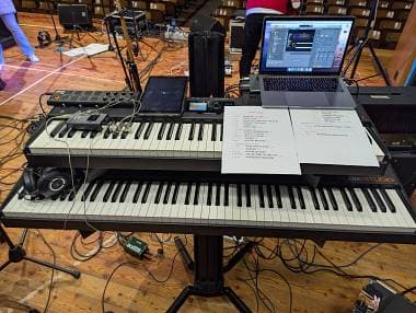 Master keyboard Studiologic SL73 + Macbook Pro + Mixer + Varie