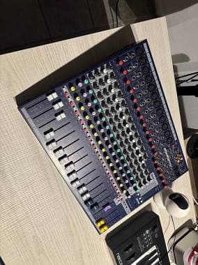 Soundcraft Efx12