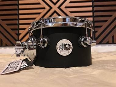 Drum Workshop Dw concert tom 8x5 satin black