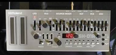 Roland Sh-01a