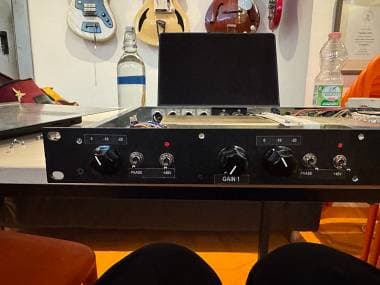 Coppia di preamplificatori vintage Langevin AM-16