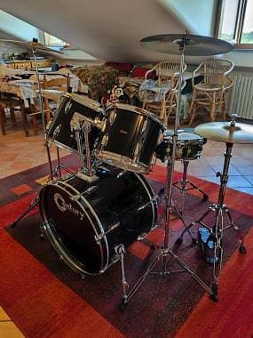 Batteria Century upgrade TAMA + pelli varie