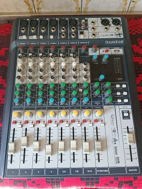 Mixer Soundcraft Signature 10
