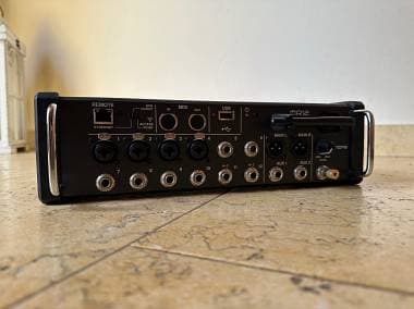 Mixer digitale Midas MR12