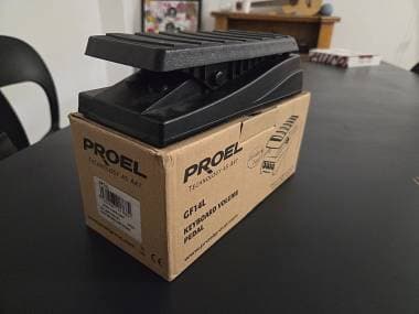 Pedale Volume Stereo Proel GF14L per Tastiere e Pianoforti Digitali