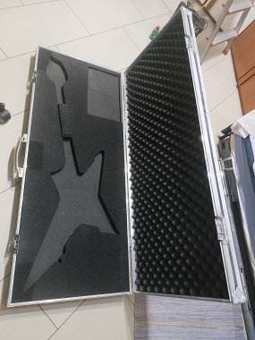 custodia flight case per chitarra marca travel case