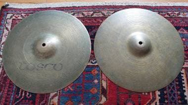 Hi-Hat 14 Tosco formato da due piatti inferiori (bottom).