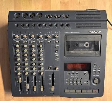Tascam Portastudio 424 mkII
