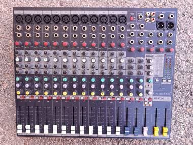 Soundcraft EFX12