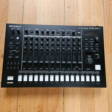 Roland TR-8S (usata)