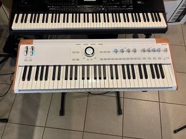 Arturia AstroLab 61 (DA ESPOSIZIONE) GARANZIA 24 MESI (SPEDIZIONE GRATIS)