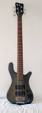 Basso Warwick 5 corde customizzato con circuitazione attiva