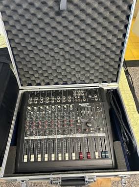 MIXER MACKIE DFX12 + FLY CASES