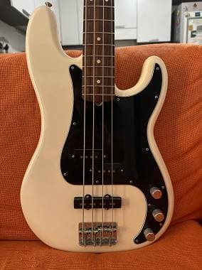 Fender Precision American Performer