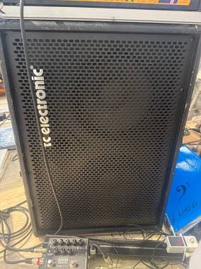 Testata markbass. TA 501 + cassa TCelectronic