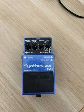 Boss SY-1