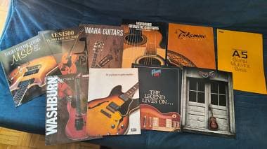 N.10 Catalogs Brochures Guitars '80-'90 - Gibson, Yamaha, Washburn, Takamine, ec