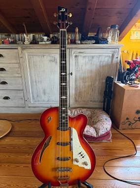 Duesenberg Motawn bass