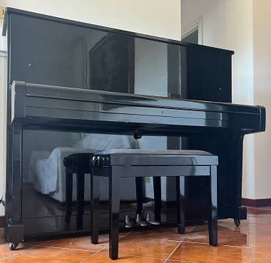 Pianoforte verticale Yamaha U1 Nero lucido - Made in Japan (matricola 4277511)
