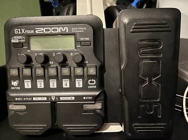 Zoom G1 x four a Milano impeccabile. Ottimo per beginners