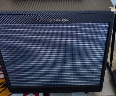 Ampeg PF115LF 400W Cassa Basso