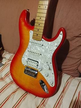 Harley Benton Stratocaster HSS