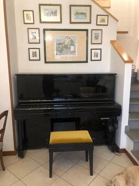 Pianoforte Verticale TAMAKA Laccato Nero + Silent GENIO + Sgabello - Matr.810609