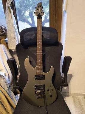 Yamaha RGX220 custom con coppia di humbucker Ibanez Modern Custom