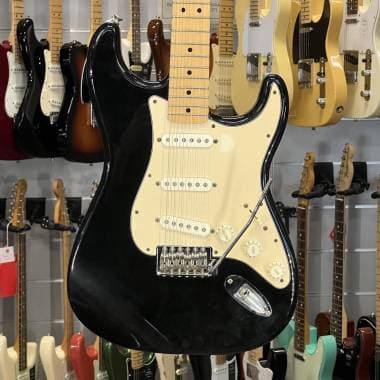 FENDER - STRATOCASTER STANDARD MEX BLACK - Spedizione Gratis