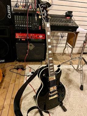 Morgan Les Paul, chitarra elettrica custom type nera con hardware dorato