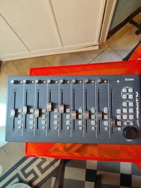 Controller Daw Icon platform M+