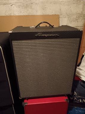 Ampeg Rocket Bass 210