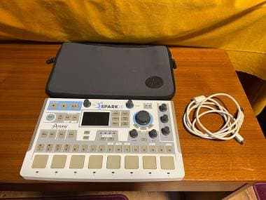 Arturia Spark LE controller batteria elettronica