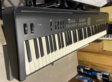 PIANO EL. ROLAND FP- E50