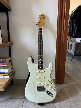 Fender Stratocaster Classic Player 60s
