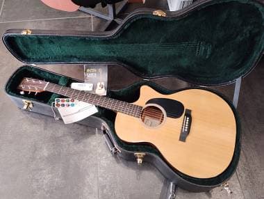 Martin GPCRSGT chitarra acustica elettrificata w/case - SPEDIZIONE GRATUITA