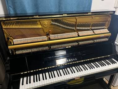 Pianoforte Yamaha U3 con pedale tonale. Ricondizionato.