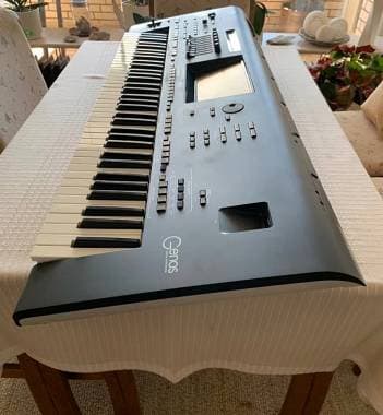 Yamaha Genos prima generazione